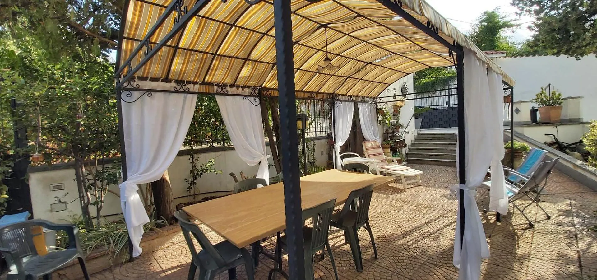 Villa La perla della Conca d'Oro Palermo 0*,  Italia